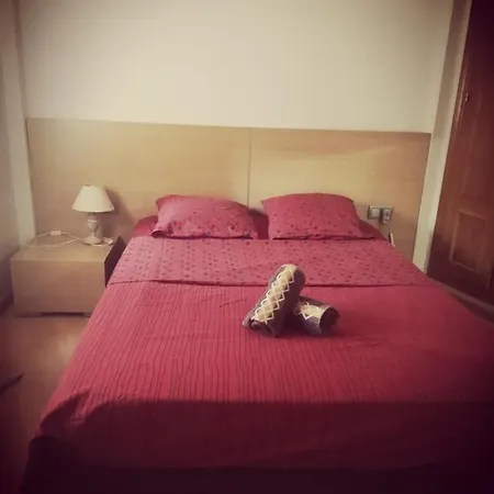 Apart Figueres Apartment *